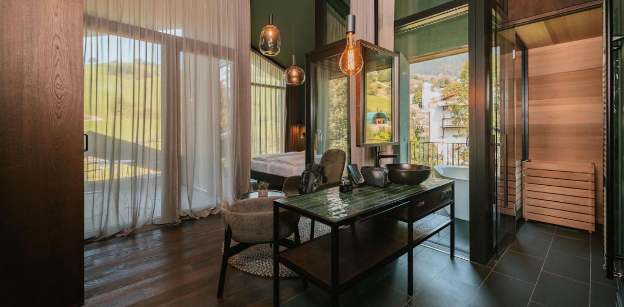 Floris Green Suites By Parc Hotel Florian ซีอูซี ภายนอก รูปภาพ