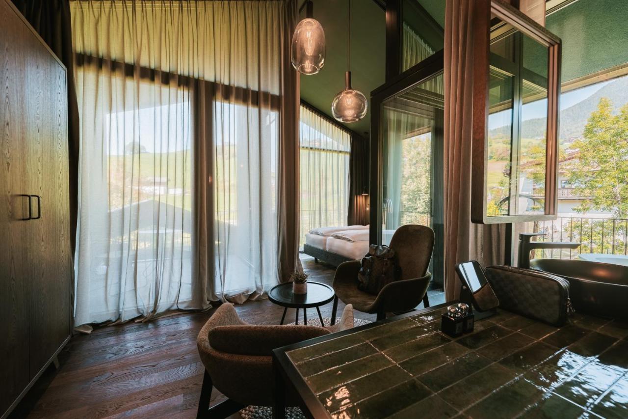 Floris Green Suites By Parc Hotel Florian ซีอูซี ภายนอก รูปภาพ